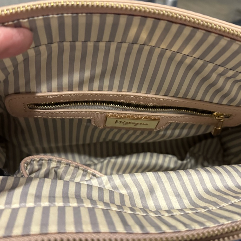 Miztique Vegan Handbag; NWT - Picture 5 of 7